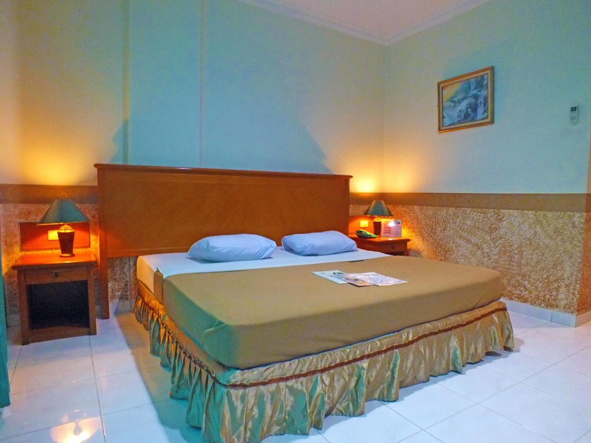 Hotel Puri Kwitang Jakarta Buitenkant foto