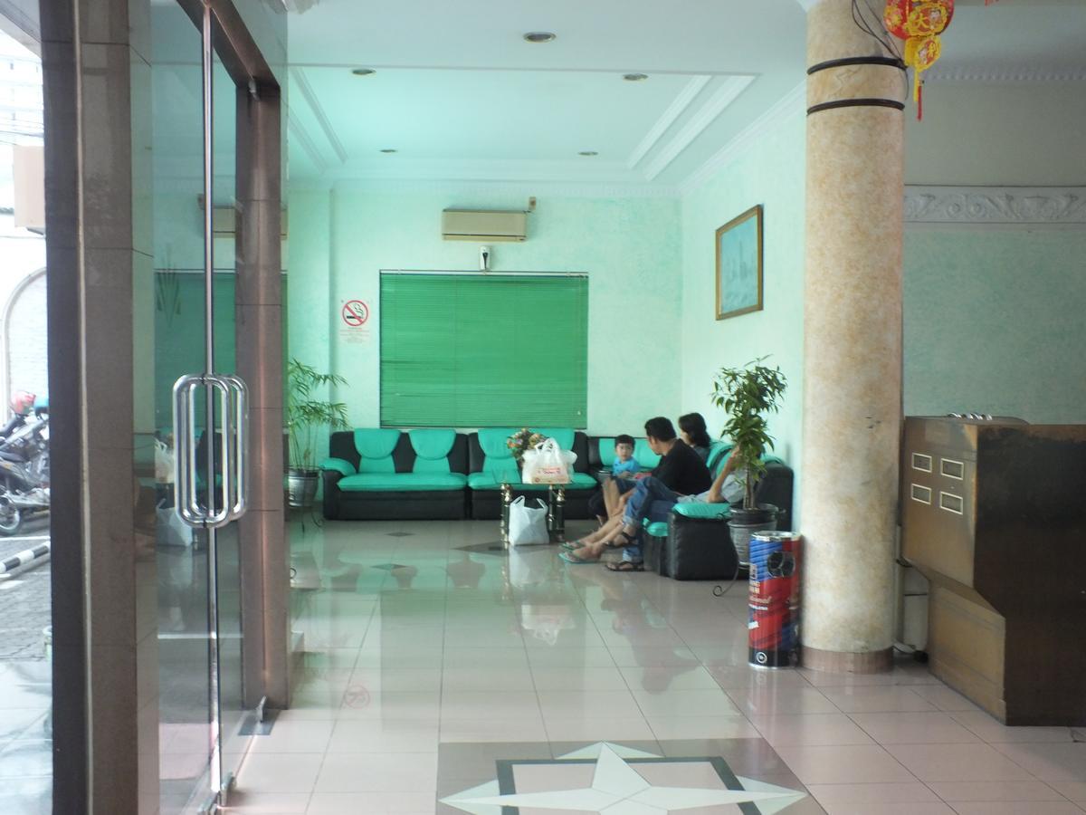 Hotel Puri Kwitang Jakarta Buitenkant foto
